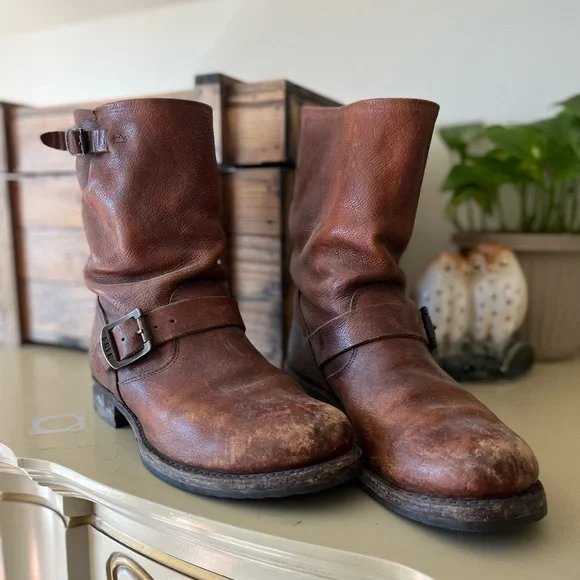 Frye - Veronica Short (cognac short antiqued)